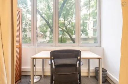 Chambre privée à Saldanha - Rua Almirante Barroso, image 19 de 21