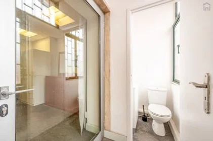 Chambre privée à Saldanha - Rua Almirante Barroso, image 20 de 22