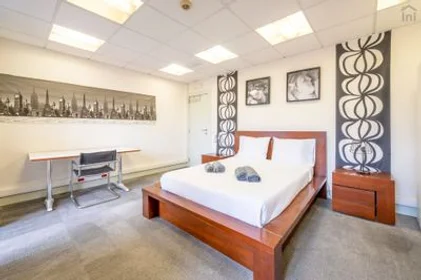 Chambre privée à Saldanha - Rua Almirante Barroso, image 22 de 22
