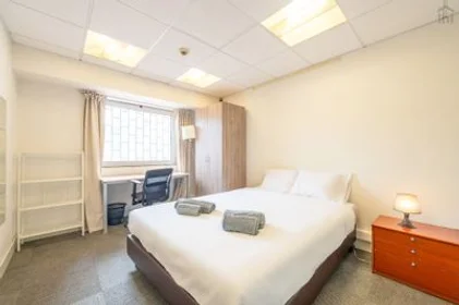 Chambre privée à Saldanha - Rua Almirante Barroso, image 20 de 21