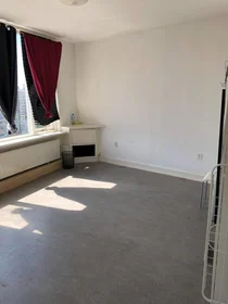 Private room at Schlegelstraat, image 1 of 4