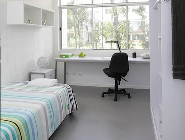 Dairenin tamamı Ikamet yerinde konumu 96 Edmund Rice Dr, Southport QLD 4215, Australia, 25 25 görüntüsü