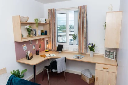 Habitación privada en residencia en Wardley House Little Horton Ln, Bradford BD5 0AG, United Kingdom, imagen 16 de 22
