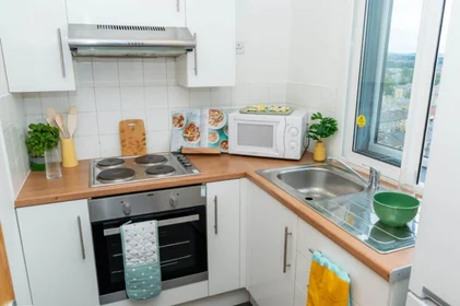 Habitación privada en residencia en Wardley House Little Horton Ln, Bradford BD5 0AG, United Kingdom, imagen 19 de 22