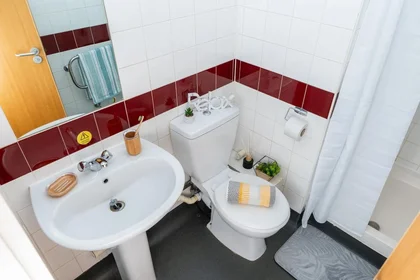 Habitación privada en residencia en Wardley House Little Horton Ln, Bradford BD5 0AG, United Kingdom, imagen 22 de 22