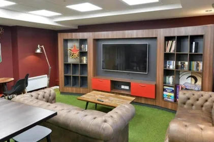 Habitación privada en residencia en Wardley House Little Horton Ln, Bradford BD5 0AG, United Kingdom, imagen 6 de 22
