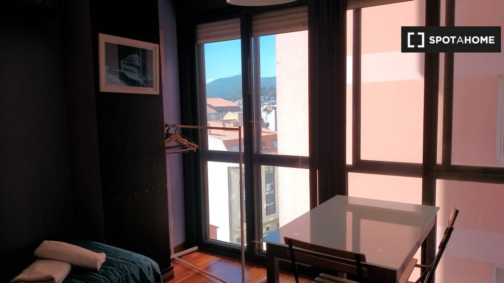 Habitación privada muy luminosa en Vigo