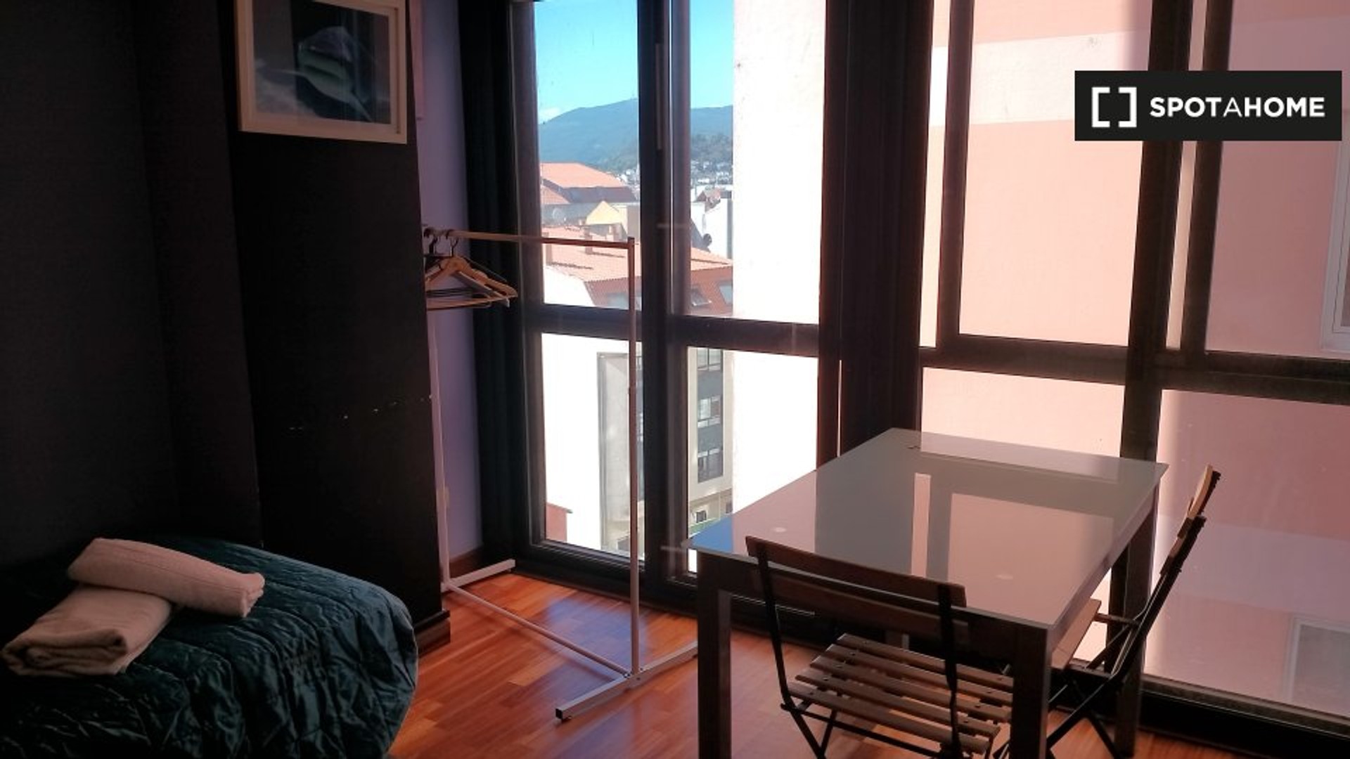 Habitación privada muy luminosa en Vigo