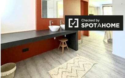 Habitación privada en Av. des Citrinelles, imagen 10 de 16