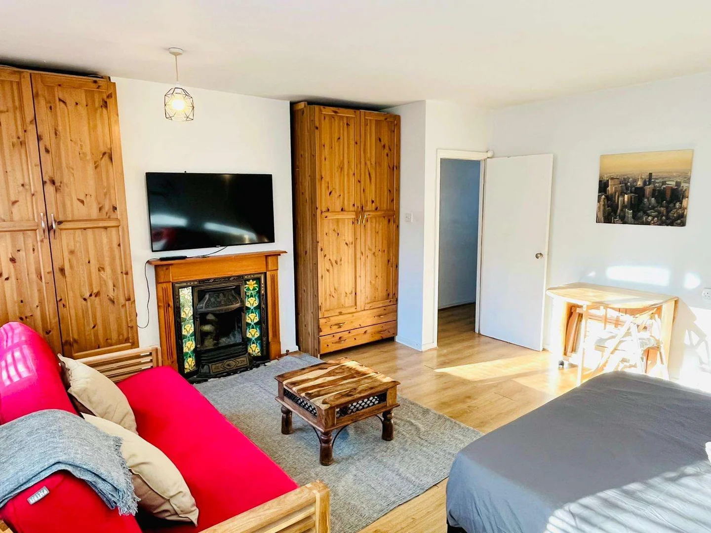 设备齐全的学生单间公寓，位于