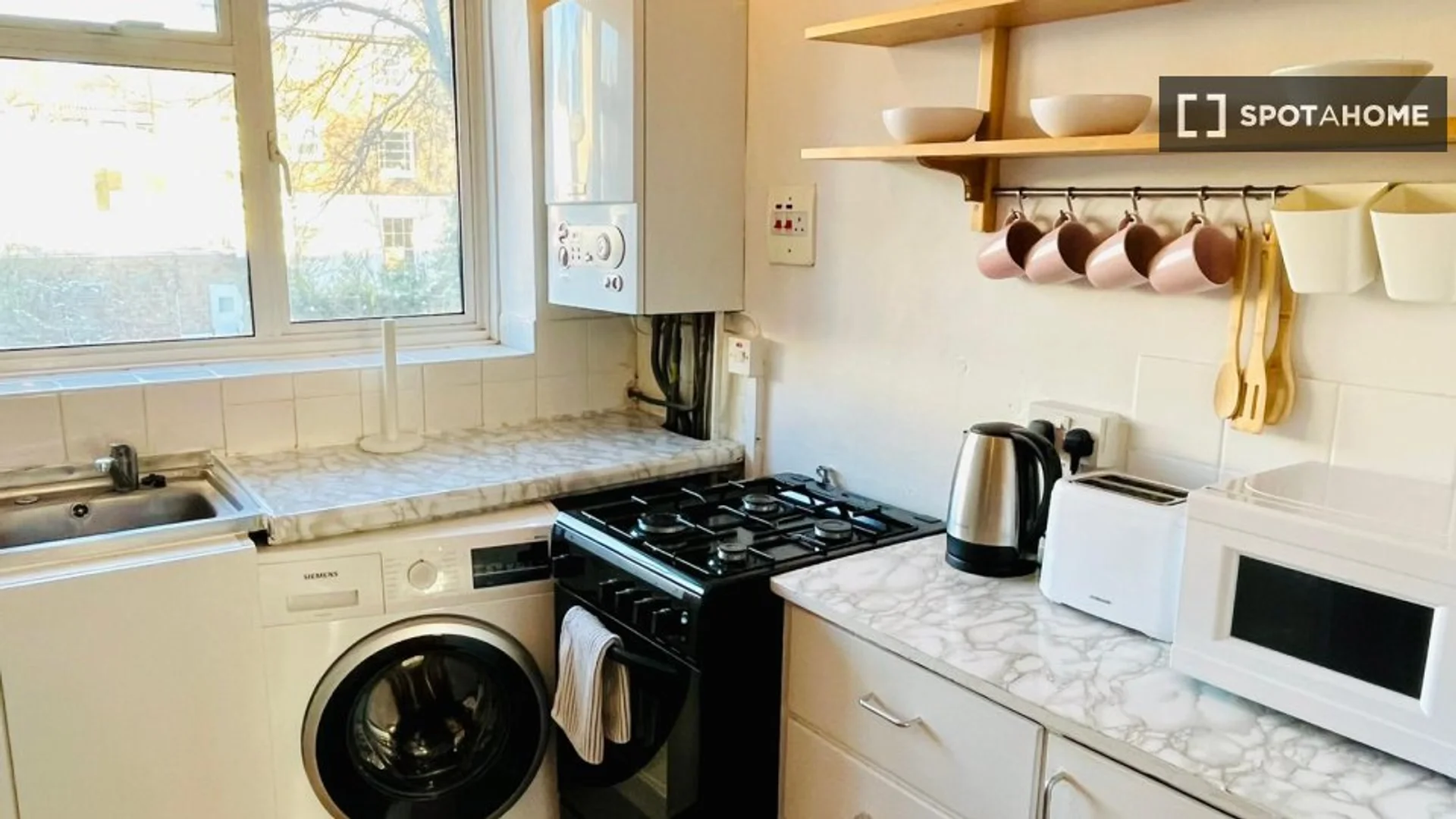 位于的经济实惠的单间公寓，具备基本功能