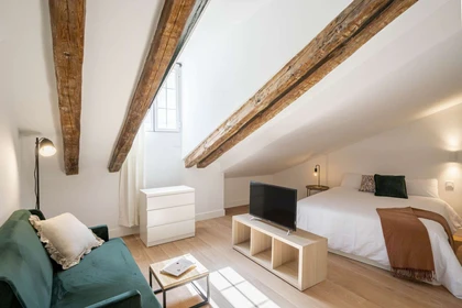 Pokój do wynajęcia z podwójnym łóżkiem w Rozas-de-madrid-las
