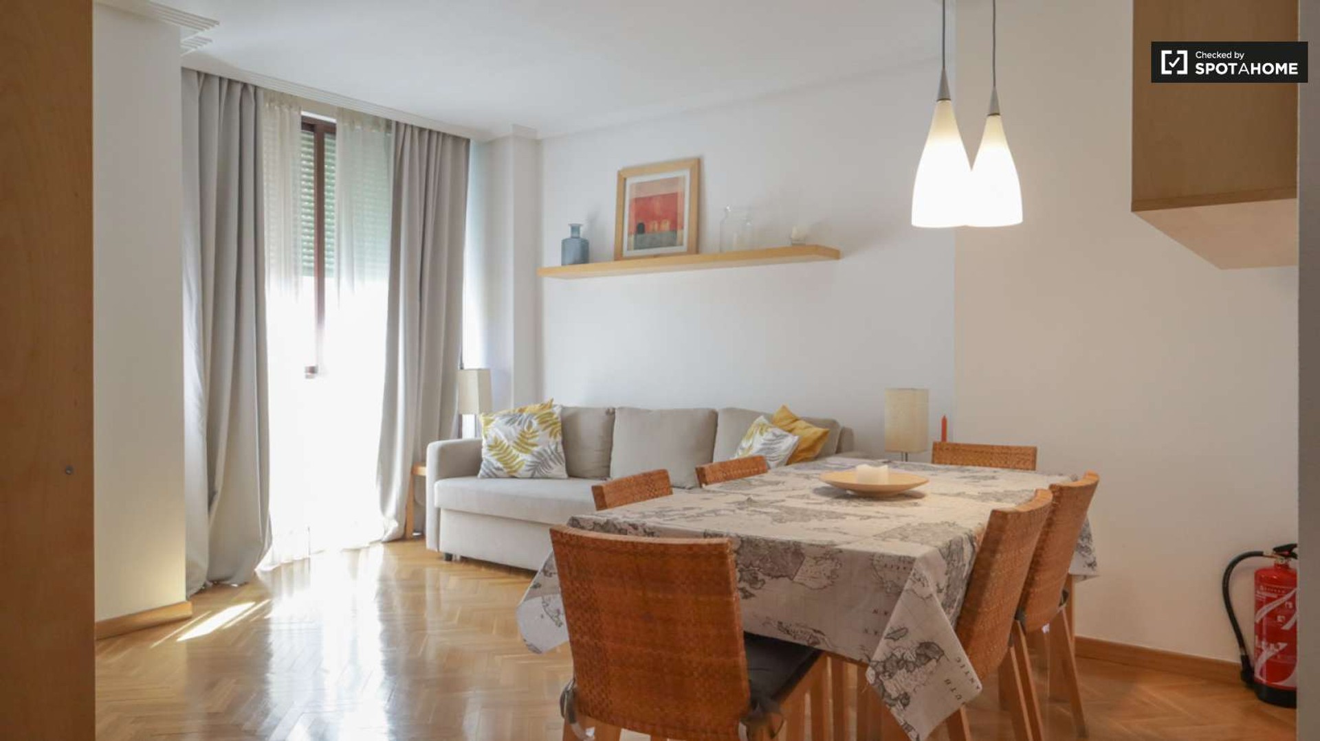 Nowoczesne i jasne mieszkanie w Las Rozas De Madrid