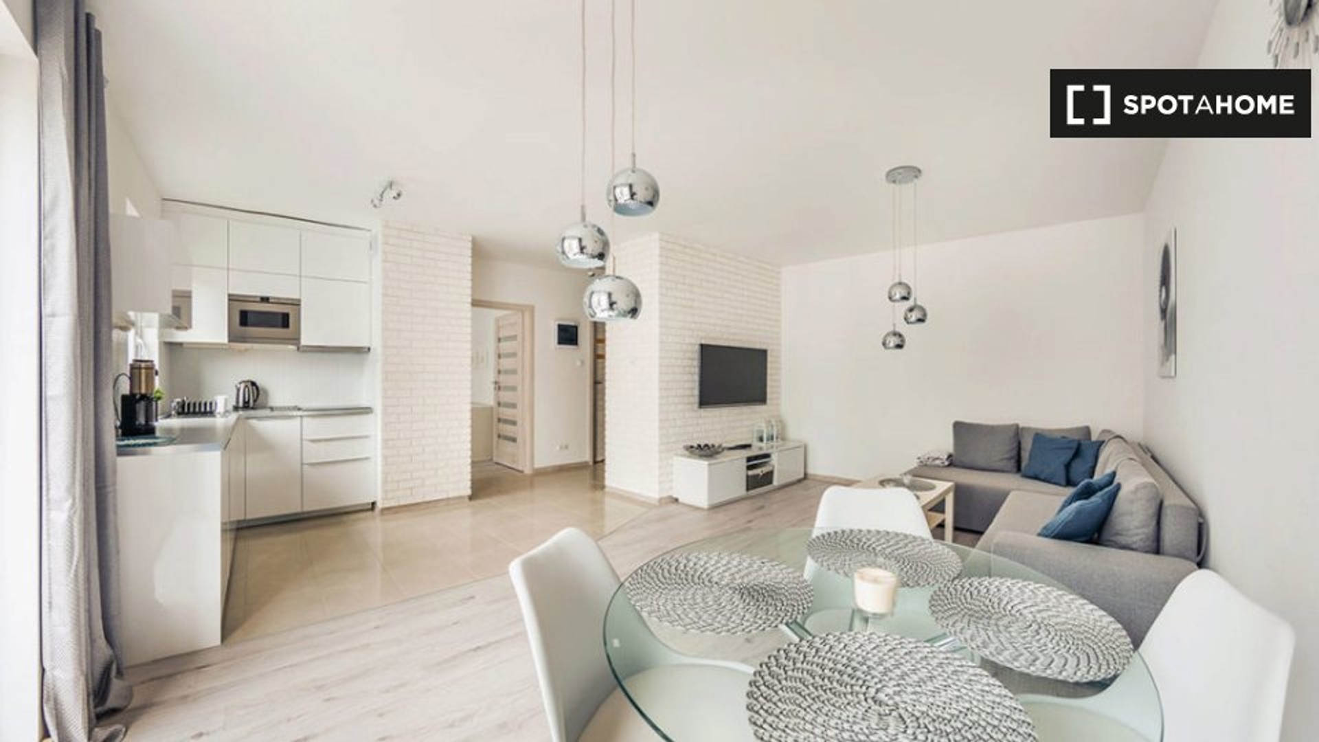 Apartamento moderno e brilhante em Danzigue