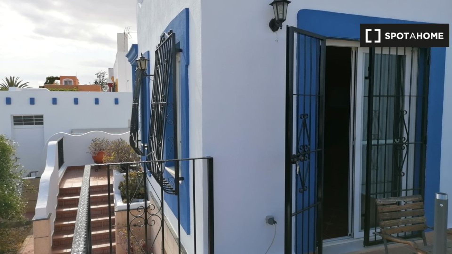 Apartamento entero totalmente amueblado  en Almería