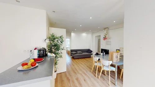Habitación privada en 126. Rue Des Remparts, imagen 2 de 18