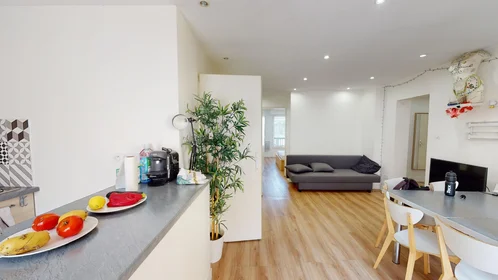 Habitación privada en 126. Rue Des Remparts, imagen 9 de 18