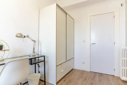 Stanza privata in Calle del Ferrocarril, immagine 3 di 22