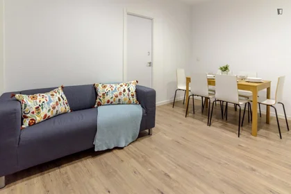 Stanza privata in Calle del Ferrocarril, immagine 4 di 22