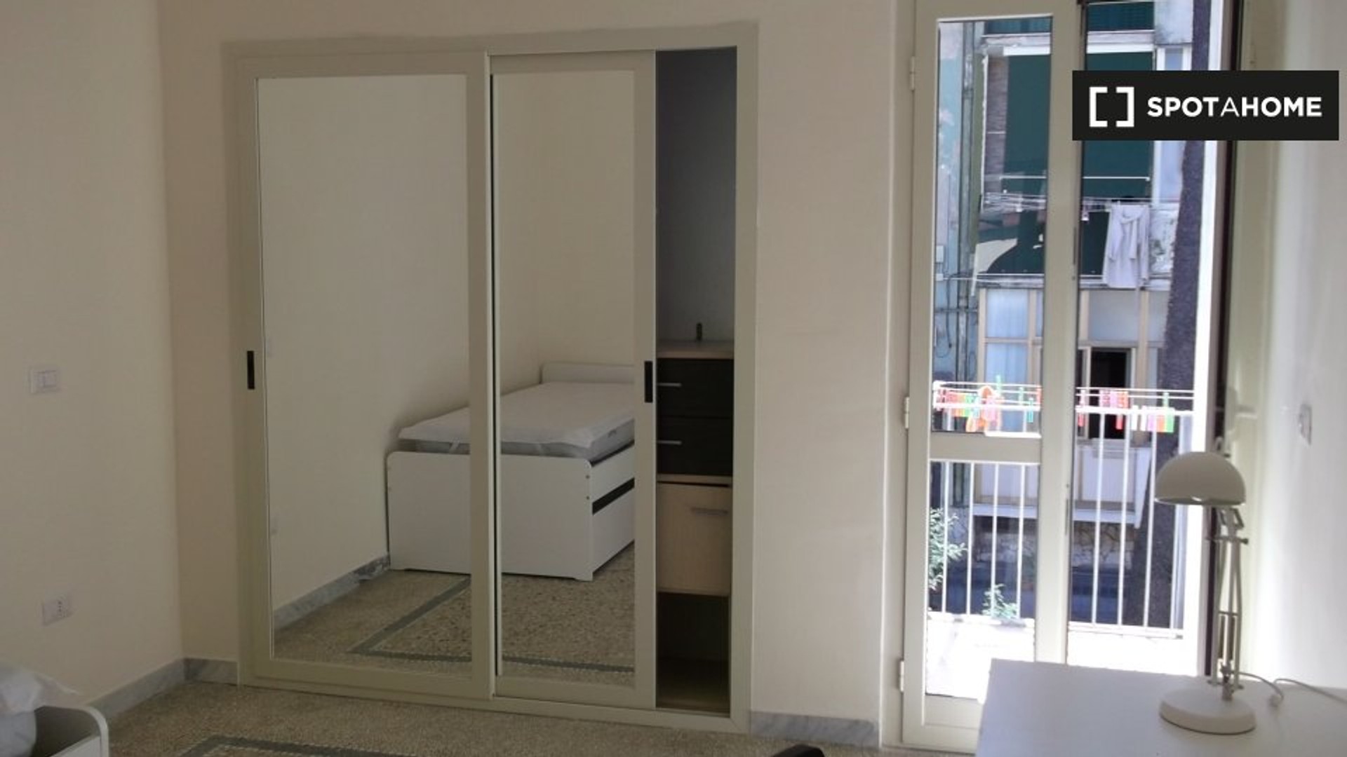 Habitación en alquiler con cama doble Nápoles