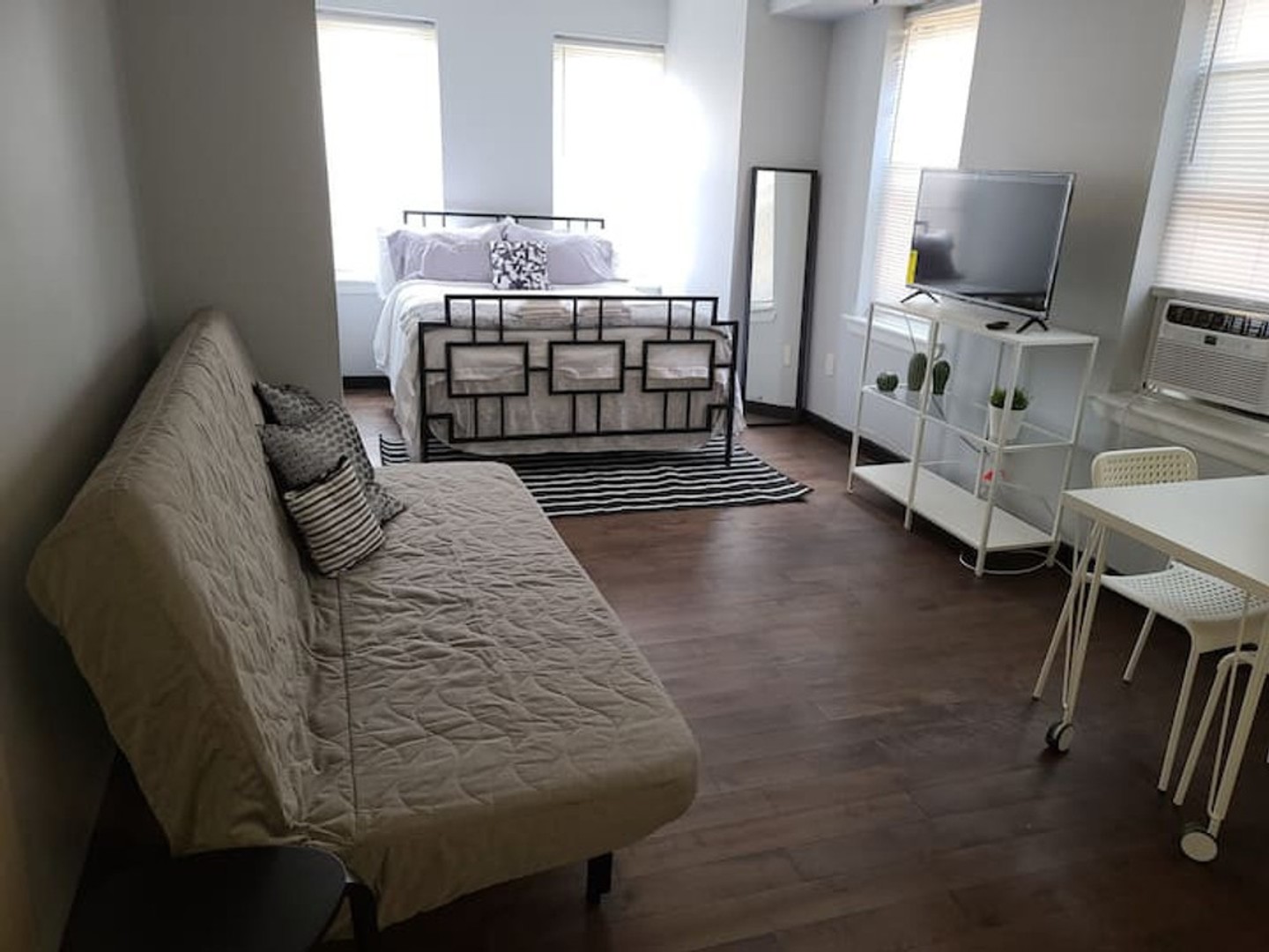 Entire fully furnished flat in Philadelphia