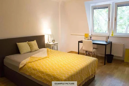 Chambre privée à Am Tiergarten 26, Frankfurt. Germany, image 1 de 10