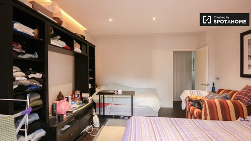 私人房间 在 Wiltshire Close, 16的图像15