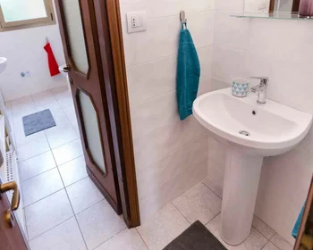 Chambre privée à Viale Giovanni Vicini, 20, 40134 Bologna BO, Italy, image 30 de 32