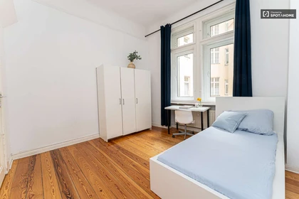 Room for rent with double bed Berlin