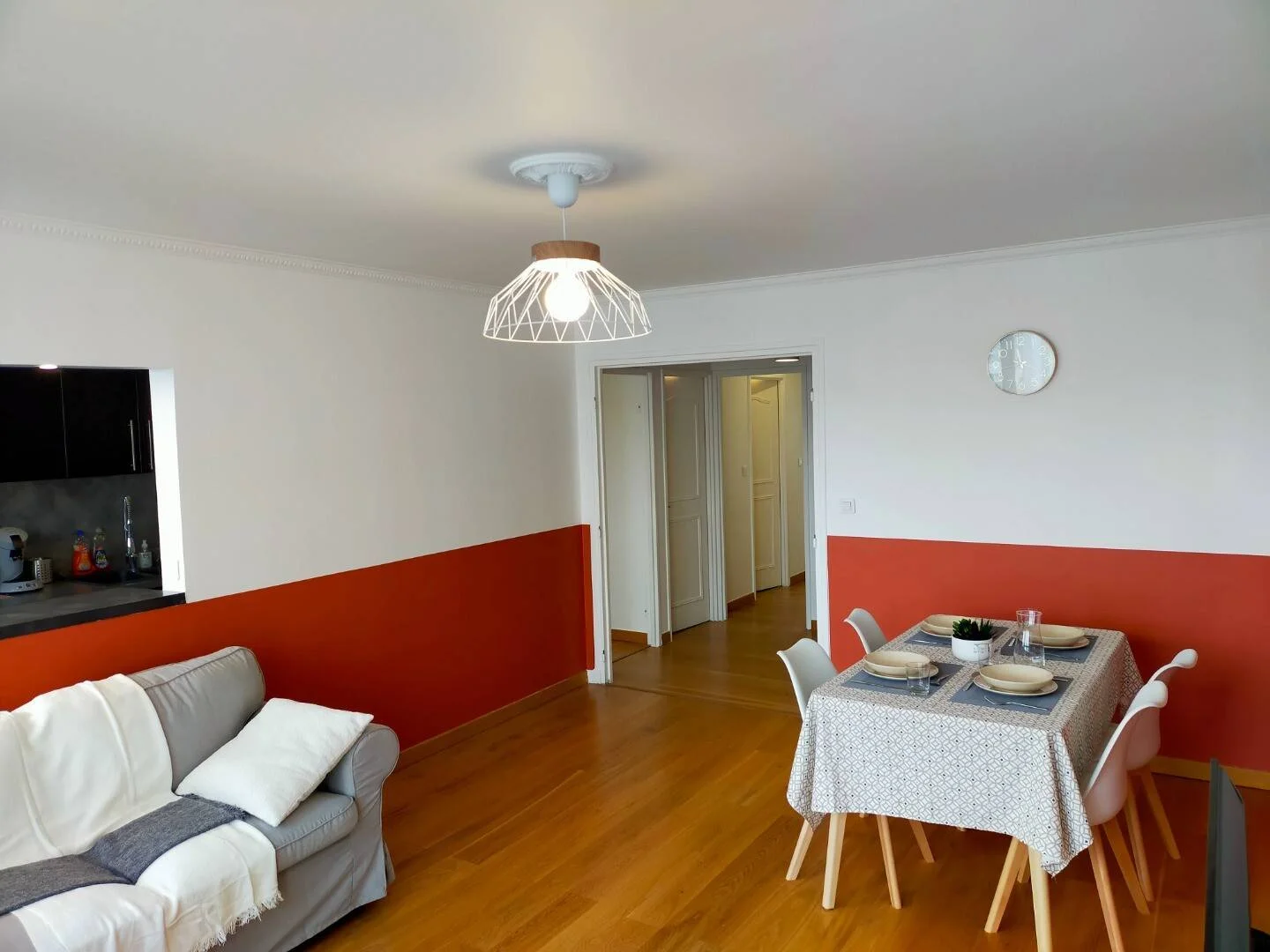 Chambre confortable pour étudiants disponible dans 