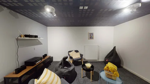 Quarto privado em 27 Rue Claude Bernard, 92130 Issy-les-Moulineaux, France, imagem 20 de 22