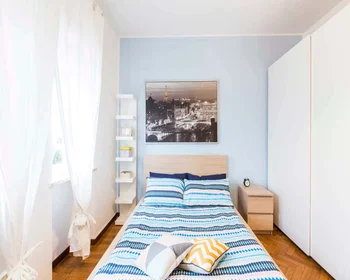 Habitación privada en Via Pasquale Fornari, 18, 20146 Milano MI, Italy, imagen 1 de 10