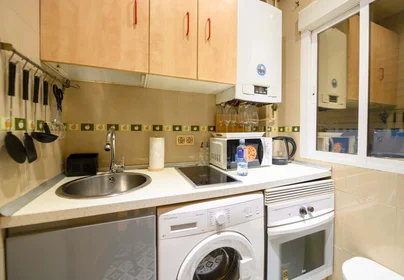 Entire apartment at C. Paloma, 10, 28946 Fuenlabrada, Madrid, Spain, image 3 of 33