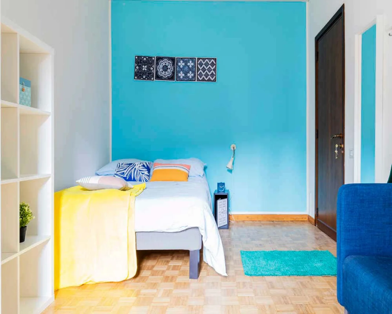 'de öğrenci dairesinde, tamamen mobilyalı kiralık oda