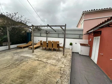 Evin tamamı konumu Largo Lapa 1, Lordemão, 3020-242 Coimbra, Portugal, 17 19 görüntüsü