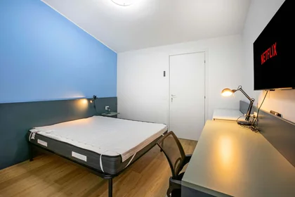 Özel oda konumu Via Francesco Coghetti, 252, 24128 Bergamo BG, Italia, 1 24 görüntüsü