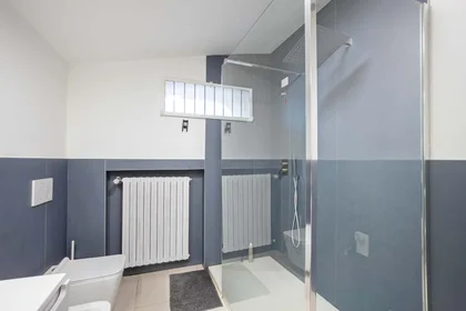 Özel oda konumu Via Francesco Coghetti, 252, 24128 Bergamo BG, Italia, 21 23 görüntüsü