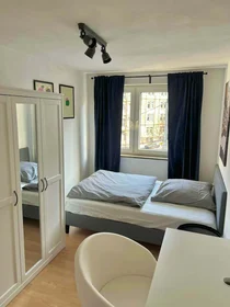 Chambre privée à Charlottenstraße, 70182 Stuttgart, Germany, image 1 de 5