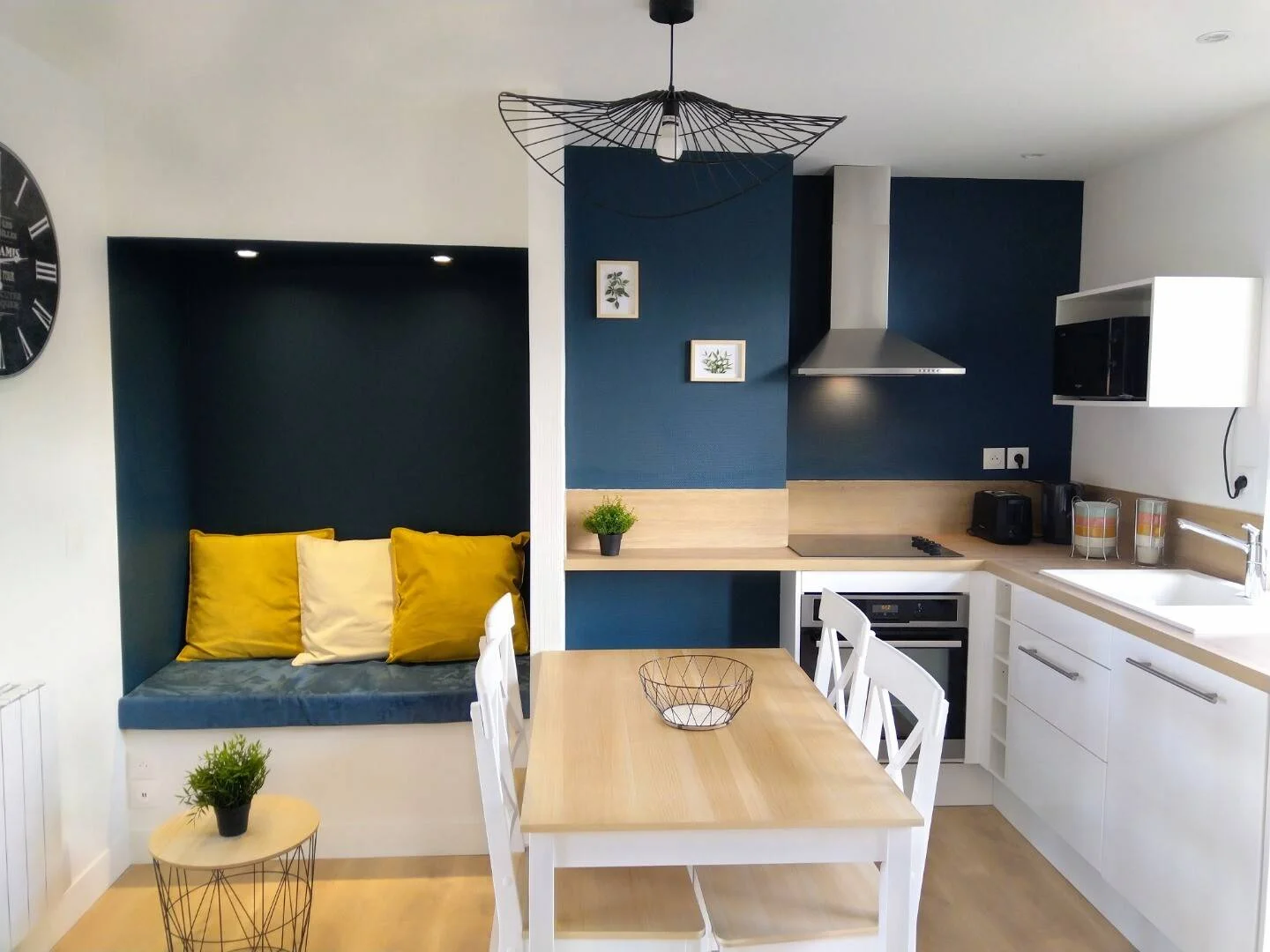 Budget-friendly student room close to campus in 