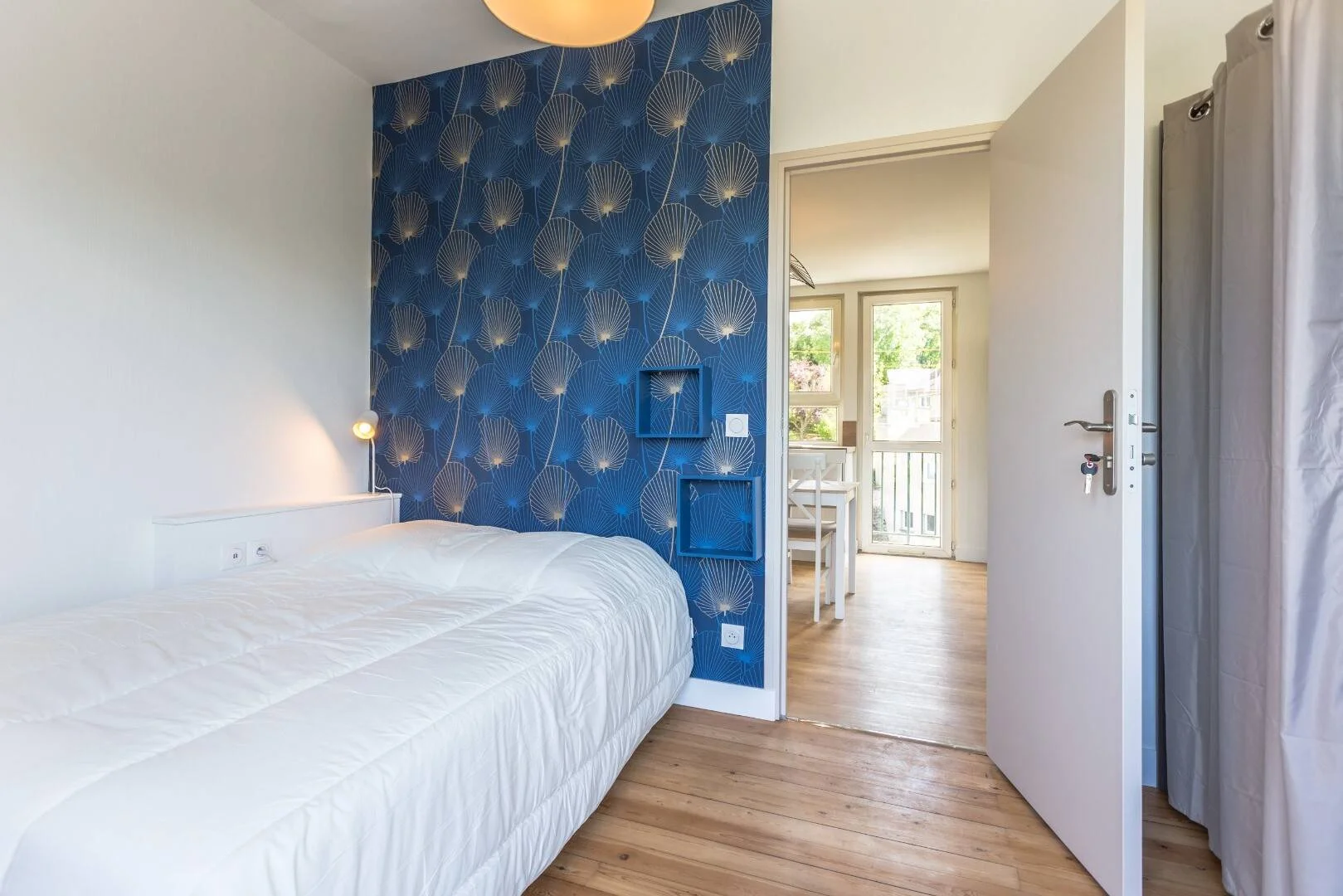 Room for rent in student apartment in , fully furnished