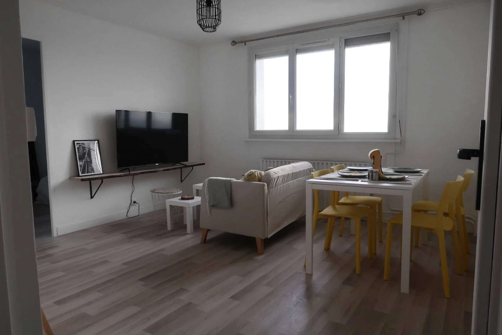 Habitación estudiantil amplia y cómoda en 