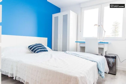 Quarto privado em Carrer del Mestre Lope, imagem 1 de 10