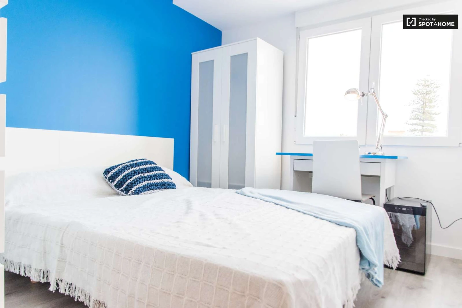 Habitación asequible para estudiantes con buena iluminación en 