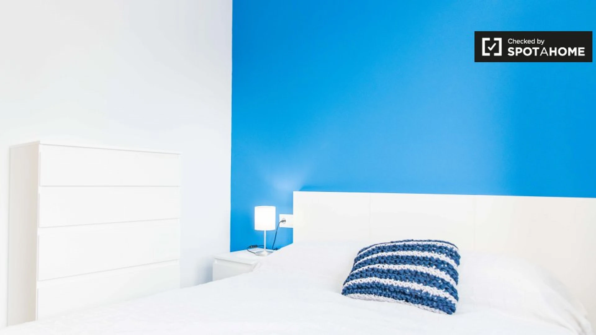 Habitación para estudiantes en  con modernas comodidades