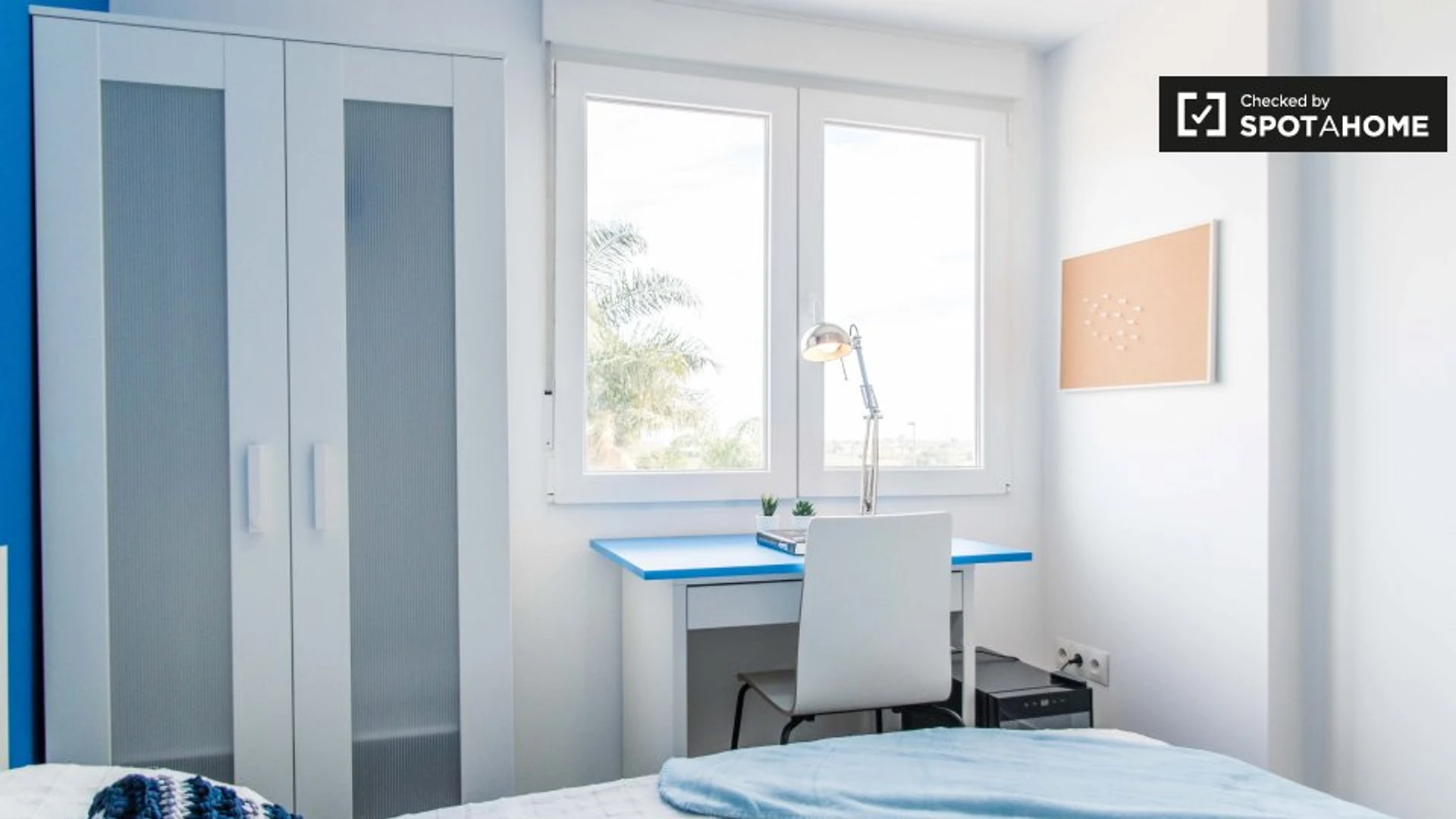 Habitación para estudiantes en  con modernas comodidades