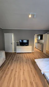 Entire apartment at Kasparstraße, image 16 of 20
