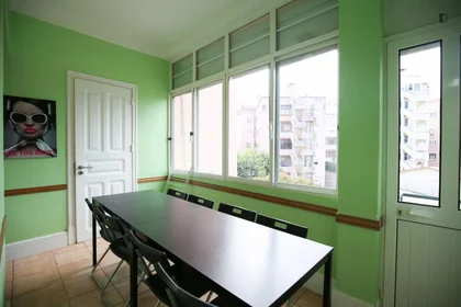 私人房间 在 Avenida Almirante Reis, 40的图像33