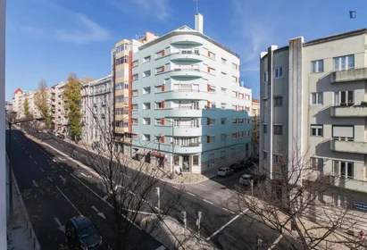 私人房间 在 Avenida Almirante Reis, 40的图像40