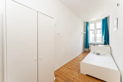Private room at Boxhagener Str., image 11 of 20