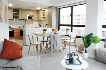 Apartamento totalmente mobilado em pamplona-iruna